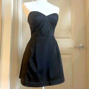 Bebe angela sculpted sweetheart dress size 6
